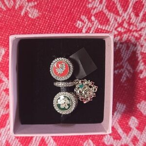 Mickey Mouse Holiday Charm Set by Pandora – Disney Parks